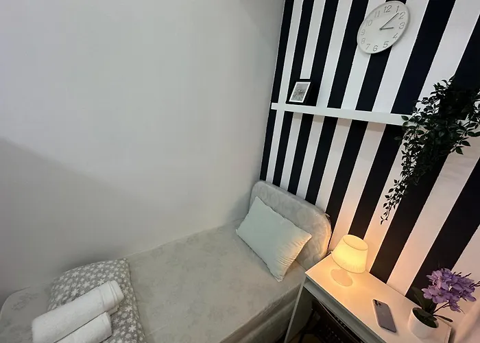 Lovely Private Partition Room In Barsha Heights