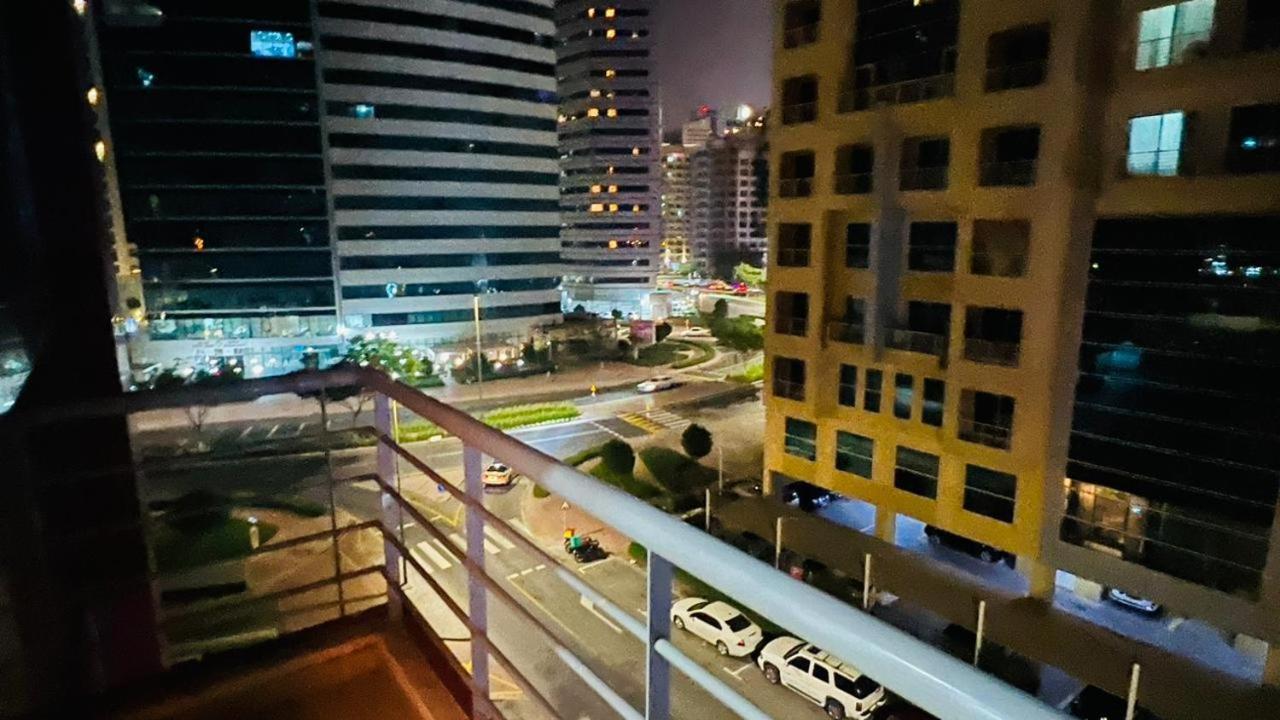 Lovely Private Partition In Barsha Heights Homestay Dubai